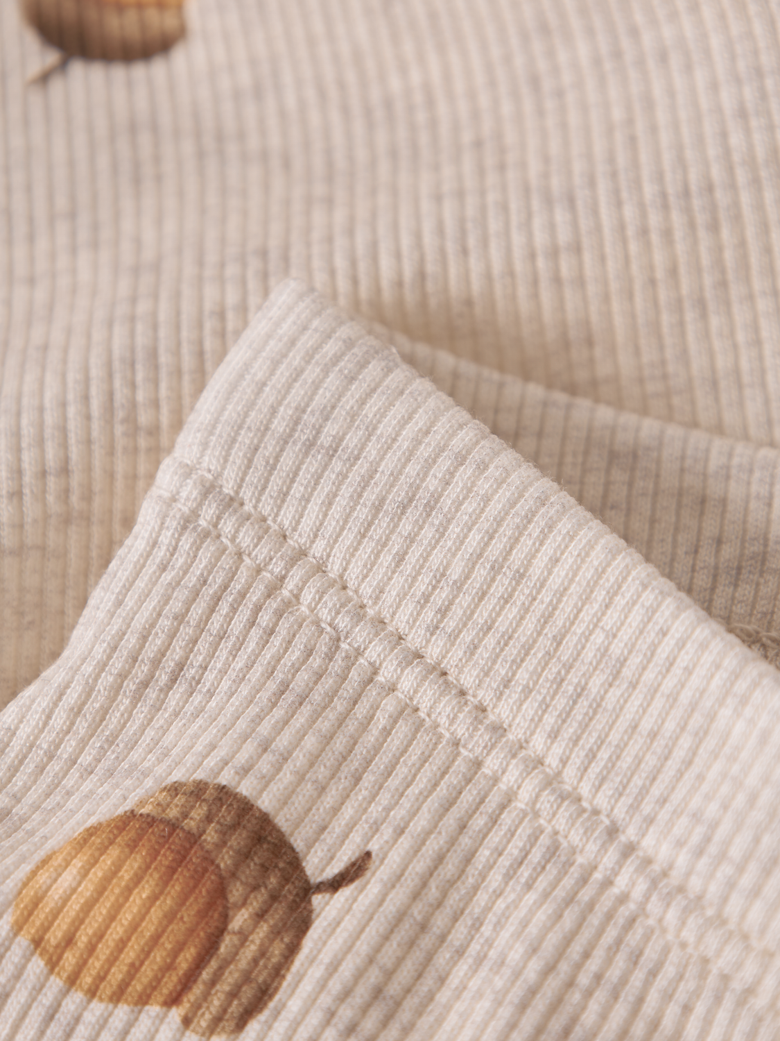 model_shot-front_full